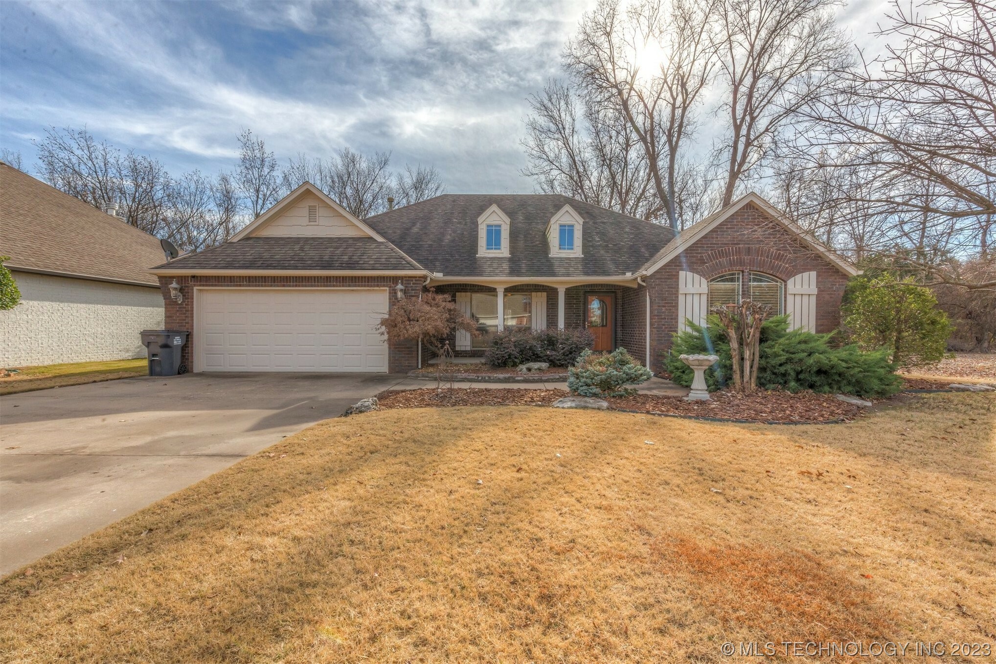 Property Photo:  9904 E 125th Street S  OK 74008 