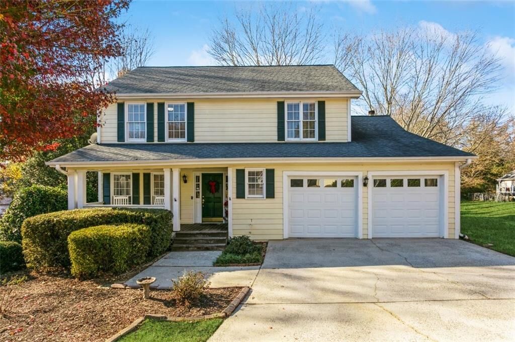 Property Photo: 1490 Kingfield Drive GA 30005