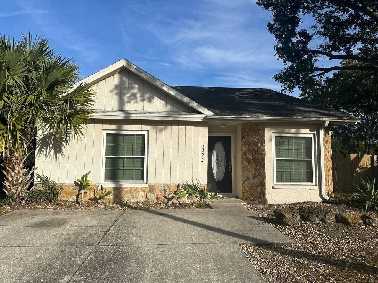 Property Photo:  13322 Laraway Drive  FL 33579 