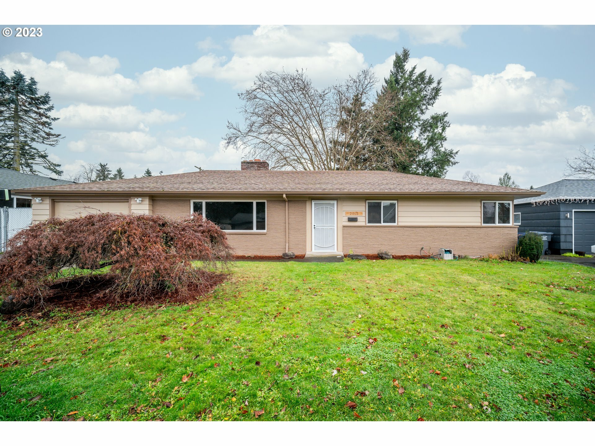 2015 SE 89th Ave  Portland OR 97216 photo