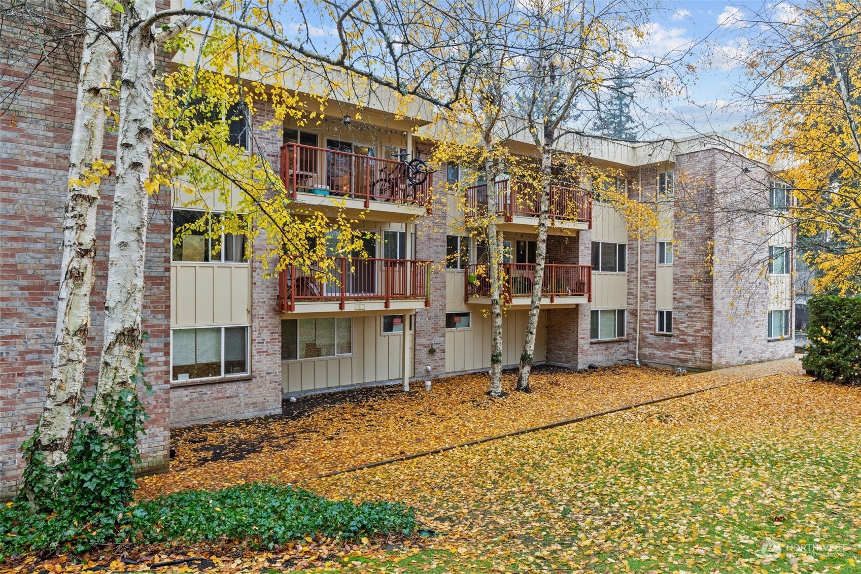 Property Photo: 330 Elm Street 302 WA 98203