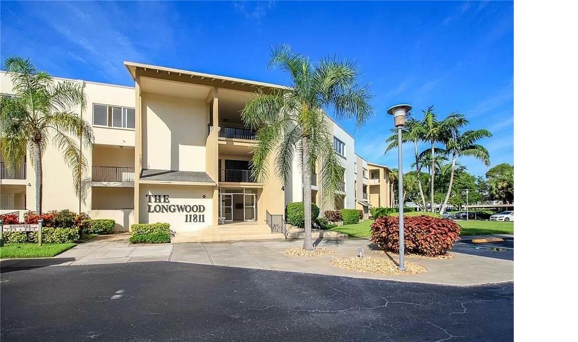 Property Photo: 11811 Ave Of Pga 4-2D FL 33418