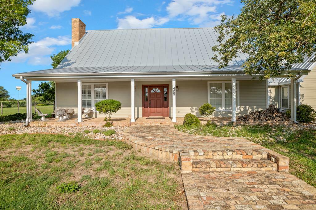 Property Photo:  405 Frederick Rd  TX 78624 