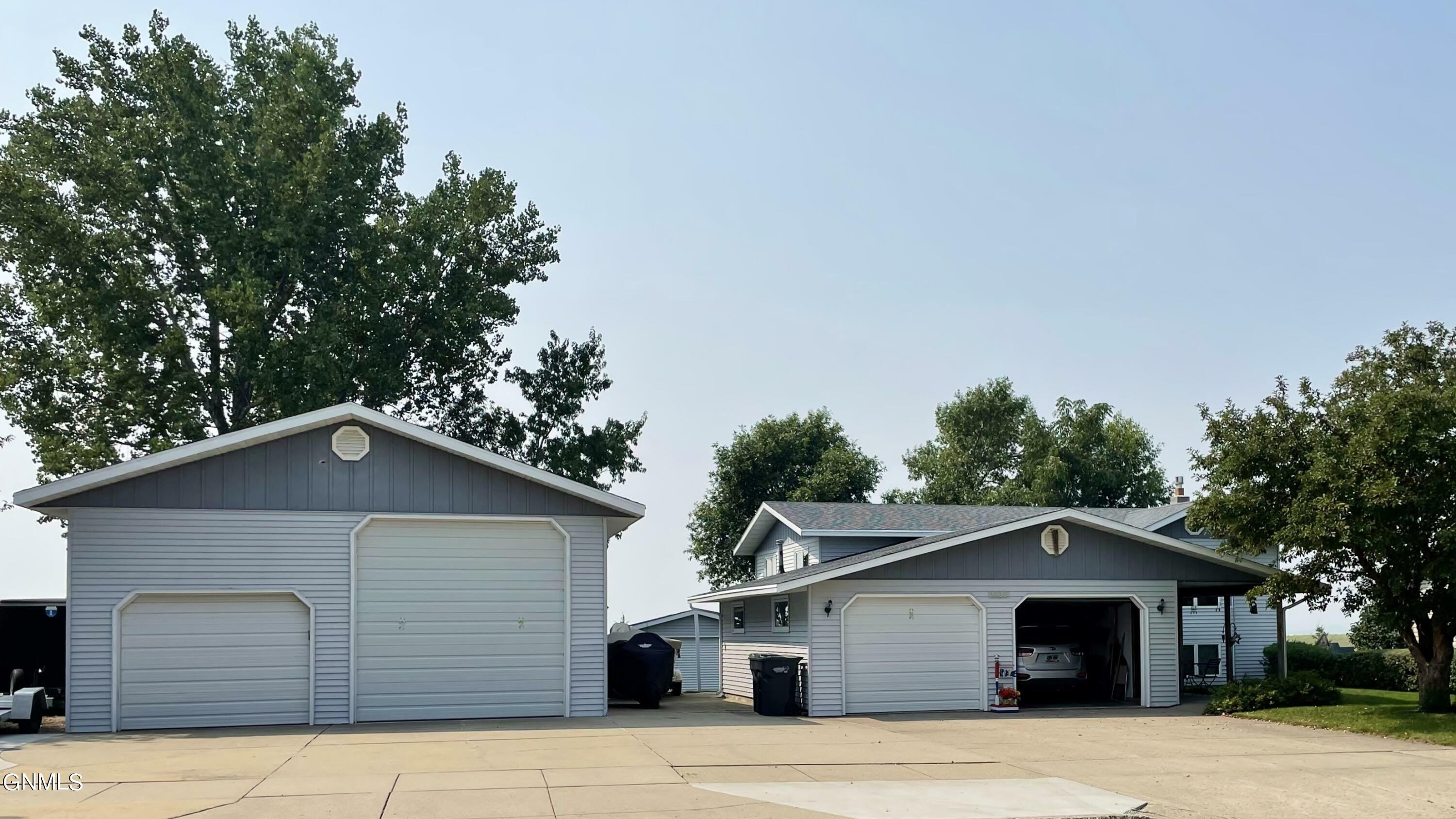 Property Photo:  3925 37th Street NW  ND 58554 
