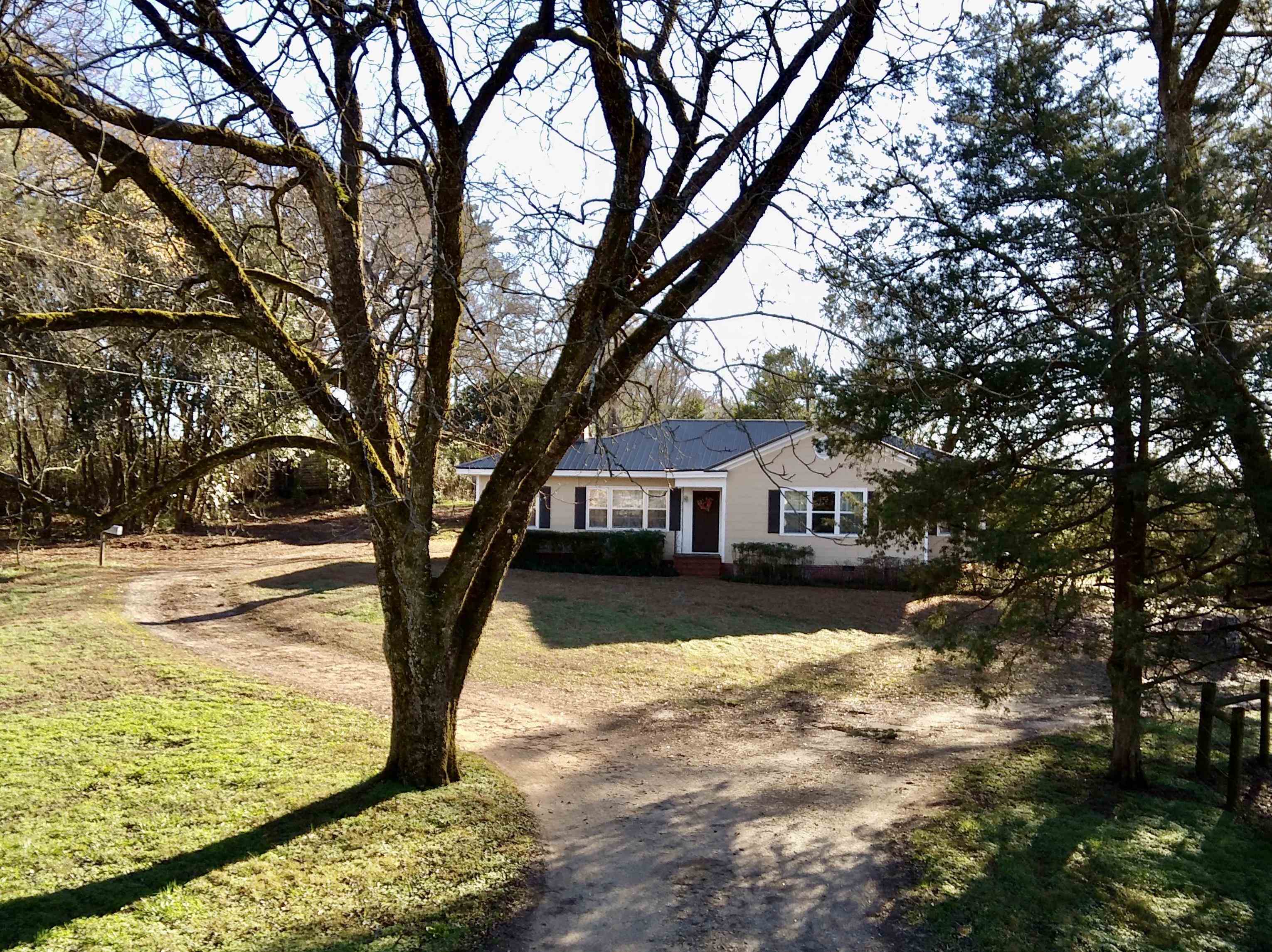 Property Photo: 1881 S Highway 15 GA 30642