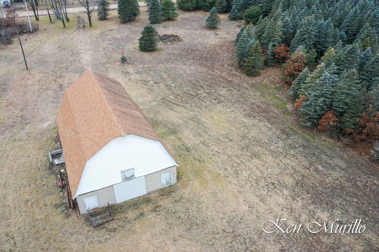 Property Photo:  11945 State Road  MI 49448 