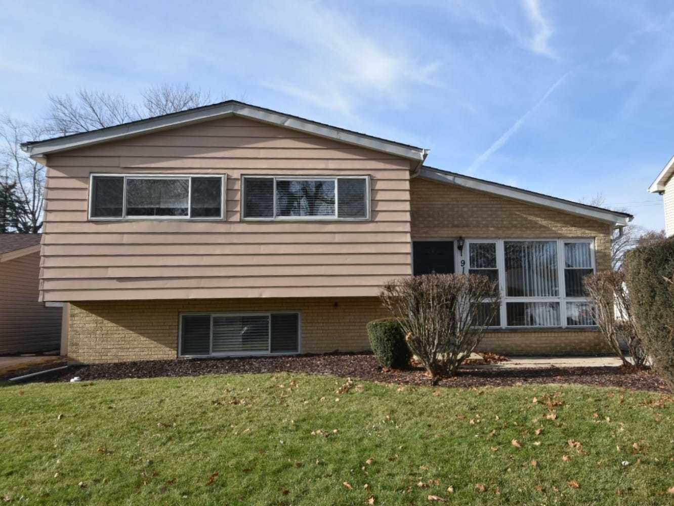 Property Photo:  