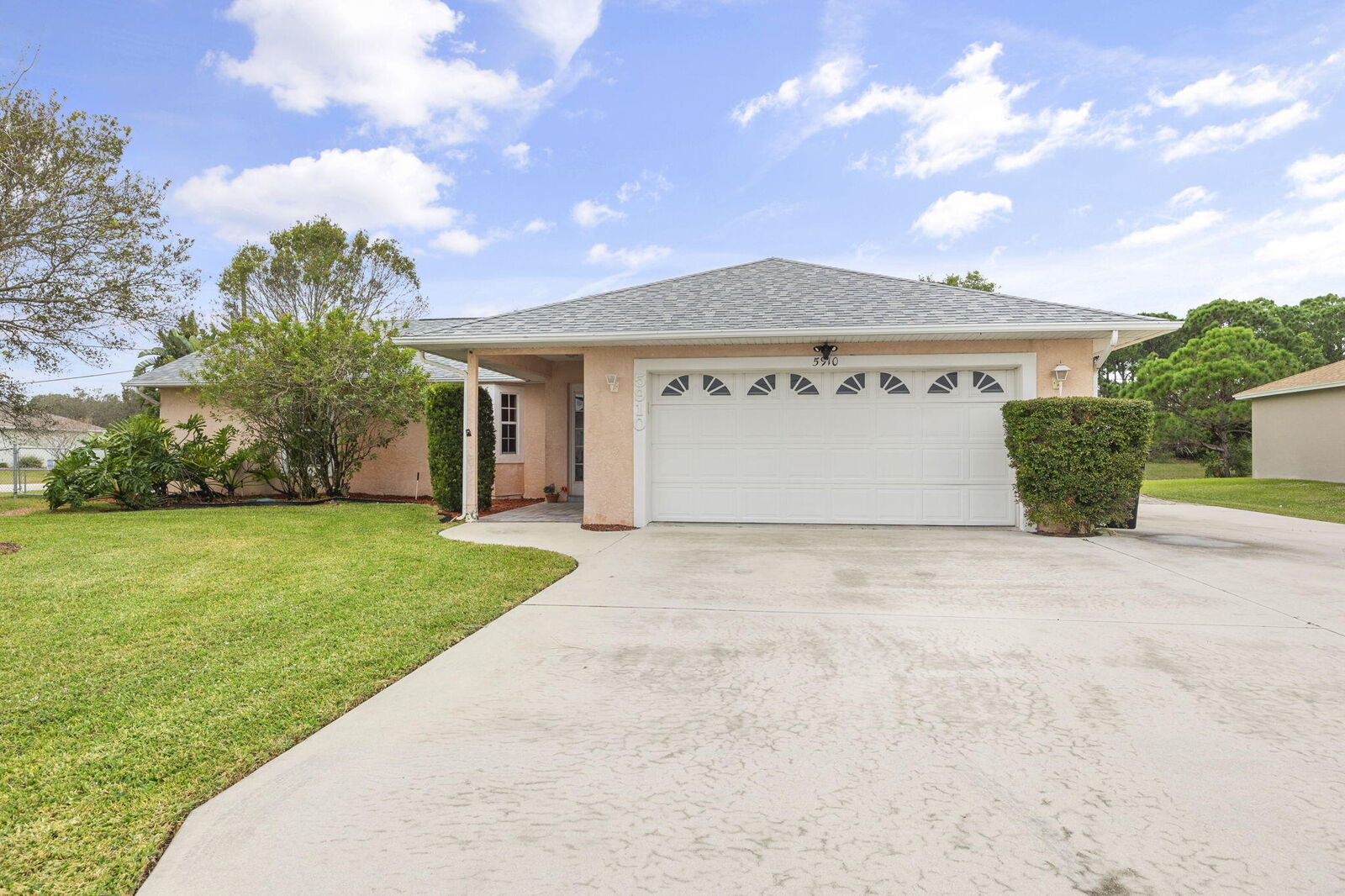 Property Photo: 5910 NW Bayou Court FL 34986