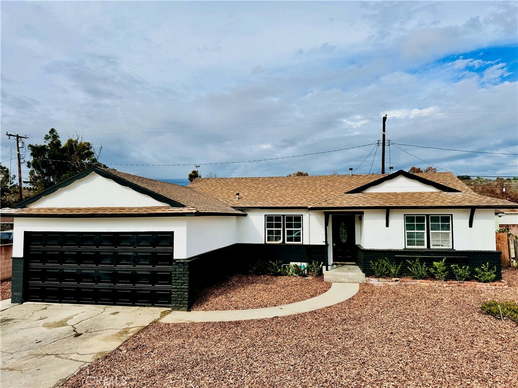 Property Photo:  2707 Lyndale Avenue  CA 91768 