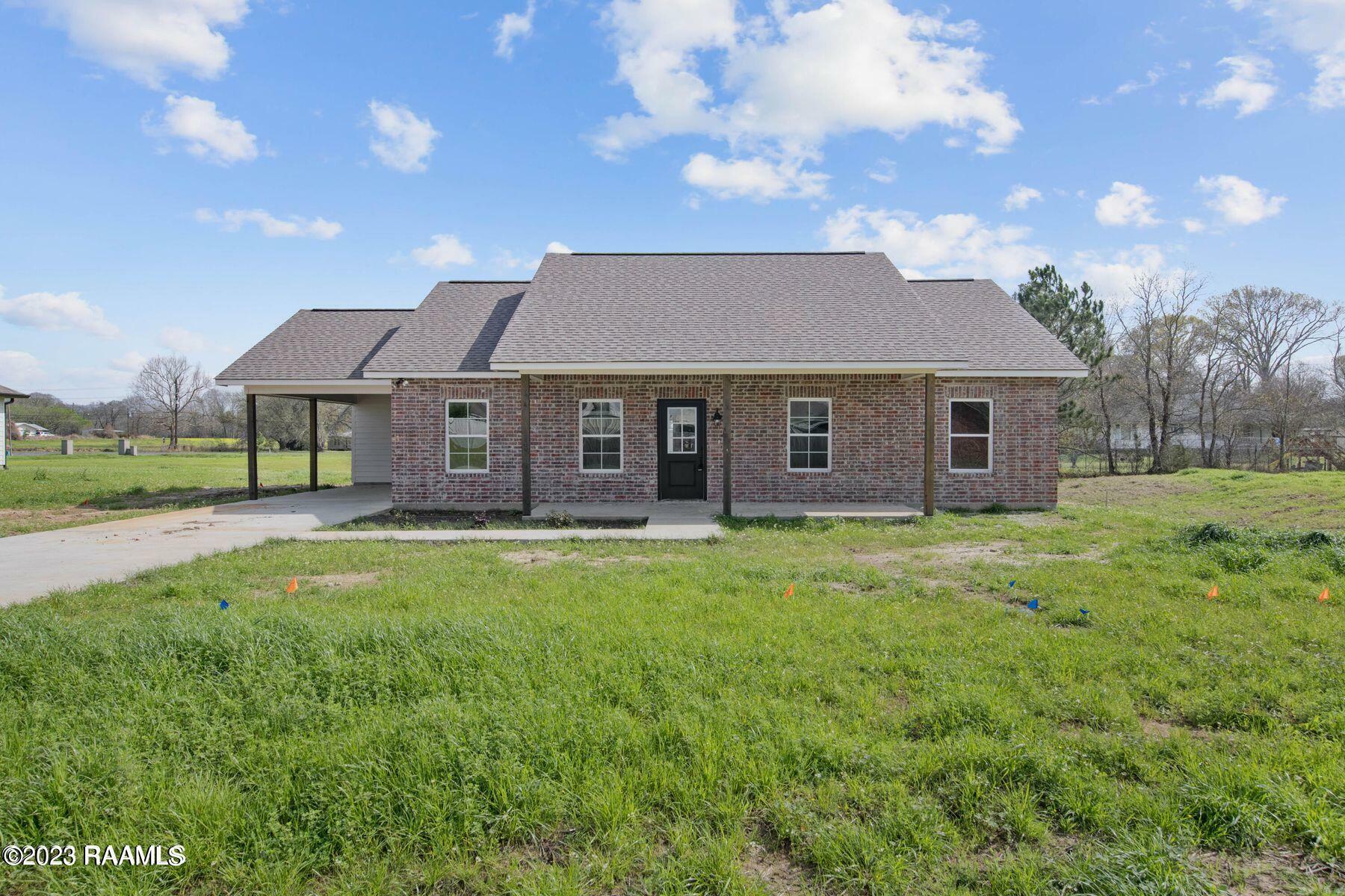 Property Photo:  366 Sugarland Circle  LA 70570 