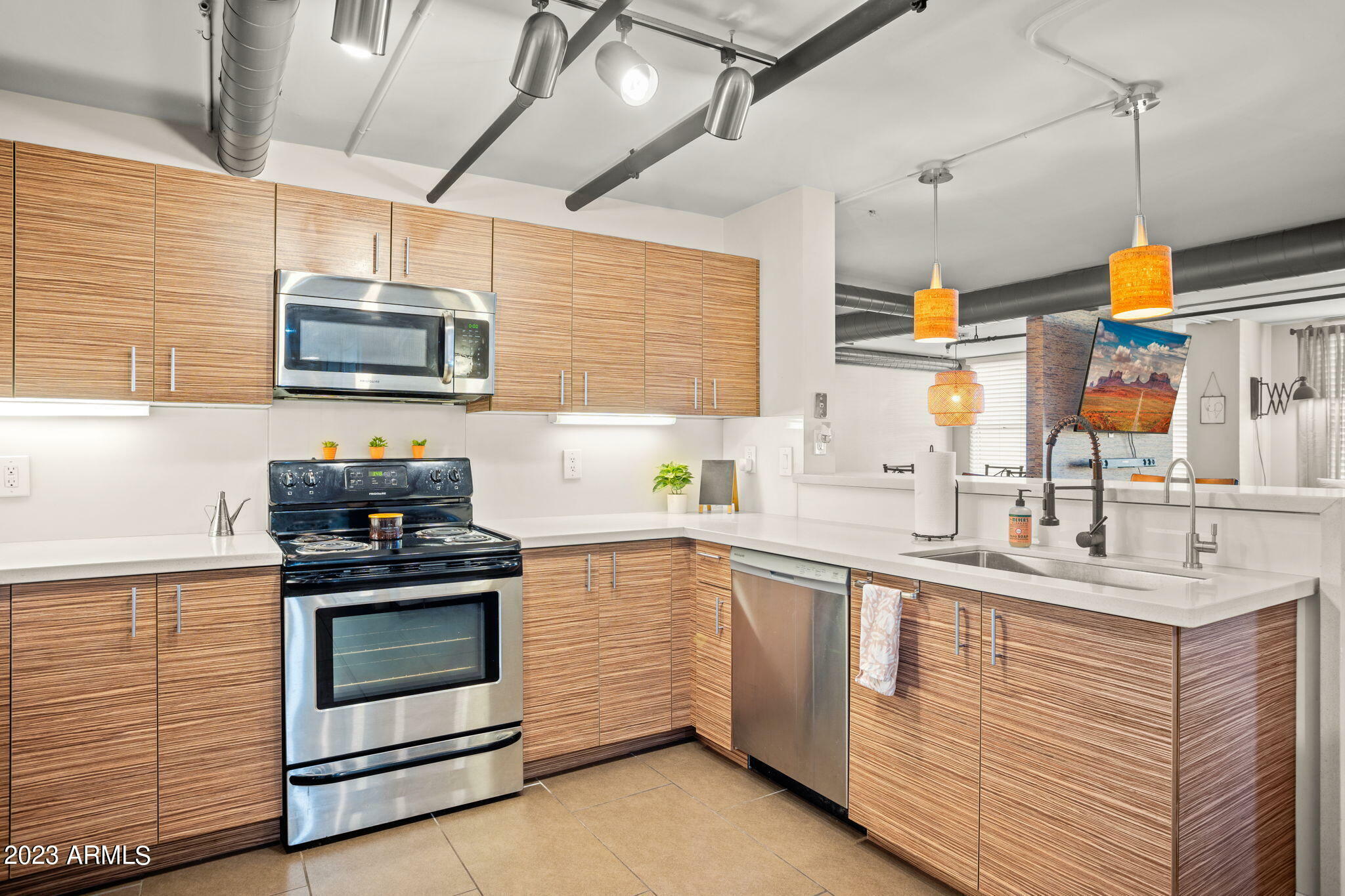 Property Photo: 535 W Thomas Road 513 AZ 85013