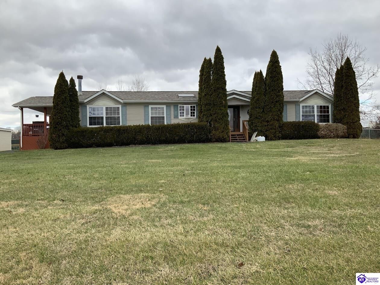 Property Photo:  95 Finch Court  KY 40175 