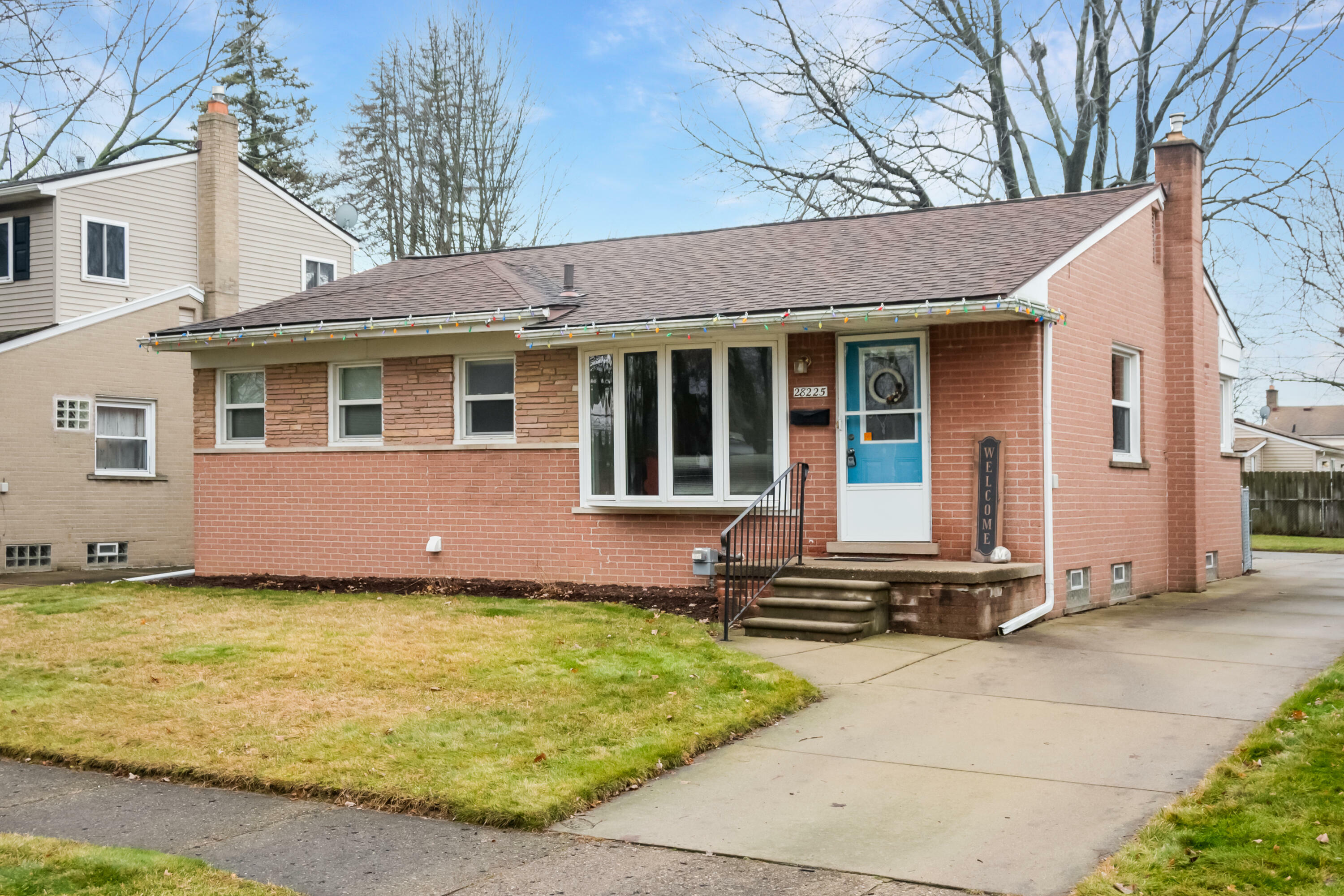 Property Photo: 28225 Delton Street MI 48071