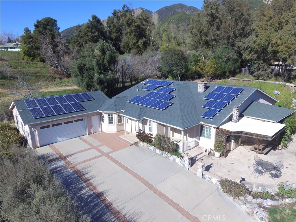 Property Photo:  984 Deercrest Drive  CA 92407 