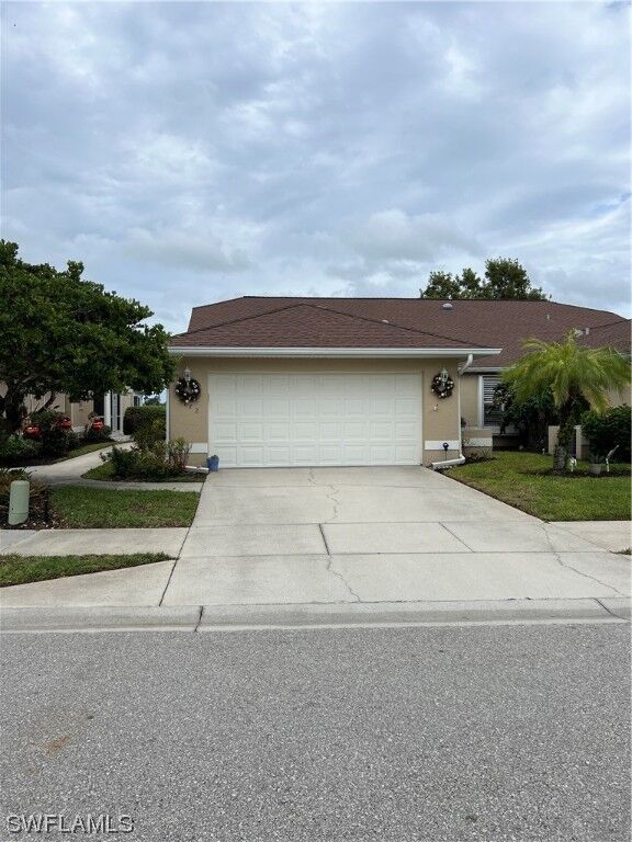 Property Photo:  3172 Crown Pointe Boulevard  FL 34112 
