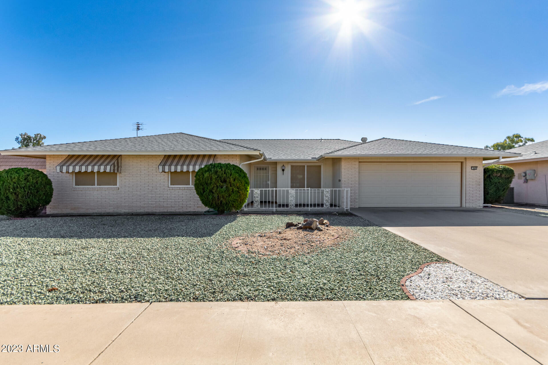 Property Photo:  9405 W Glen Oaks Circle  AZ 85351 