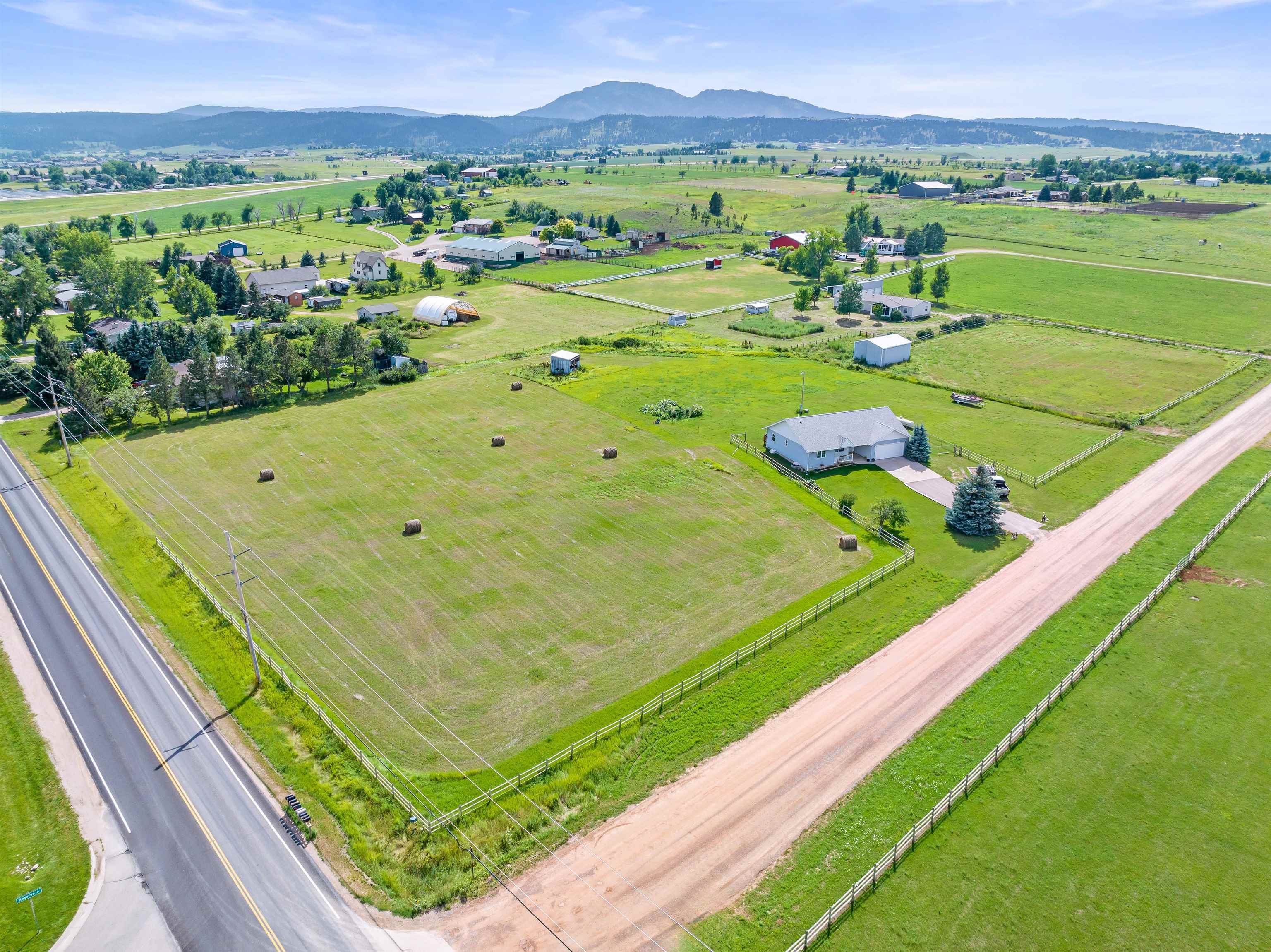 Property Photo: 2015 Vista Hills Place SD 57783
