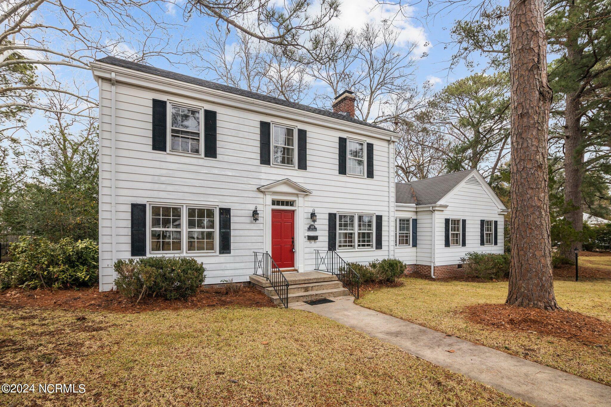 Property Photo: 108 E 10th Street NC 27889