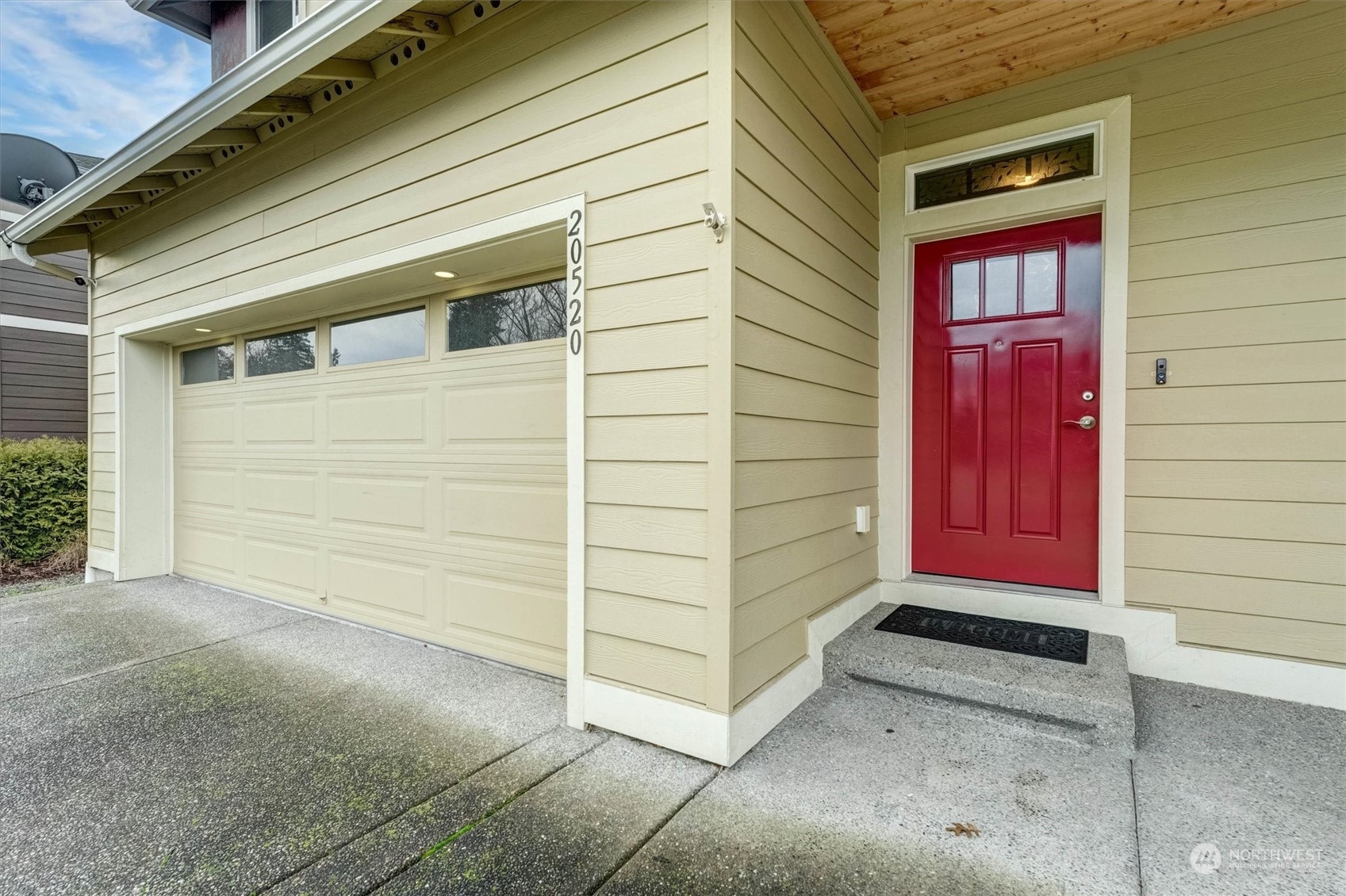 Property Photo: 20520 7th Avenue Ct E WA 98387