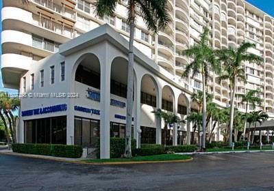 Property Photo:  3800 S Ocean Dr 1607  FL 33019 