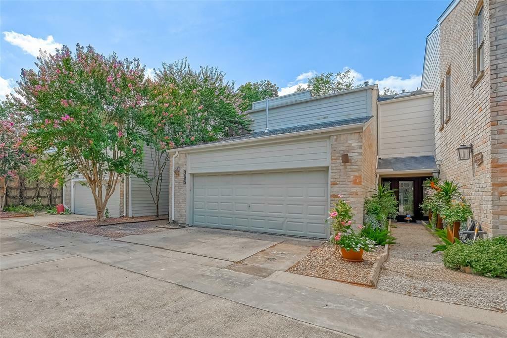 Property Photo:  395 Rancho Bauer Drive  TX 77079 