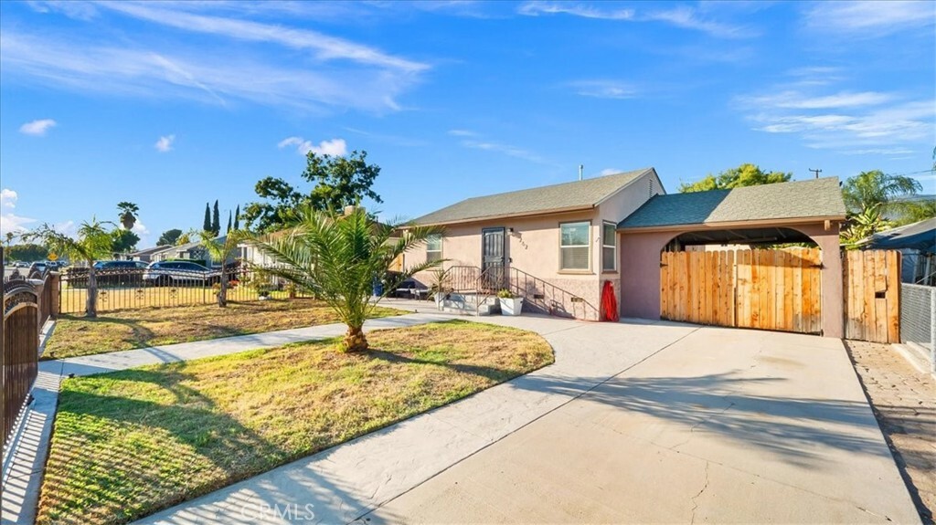 Property Photo:  262 E Alexander Avenue  CA 92404 