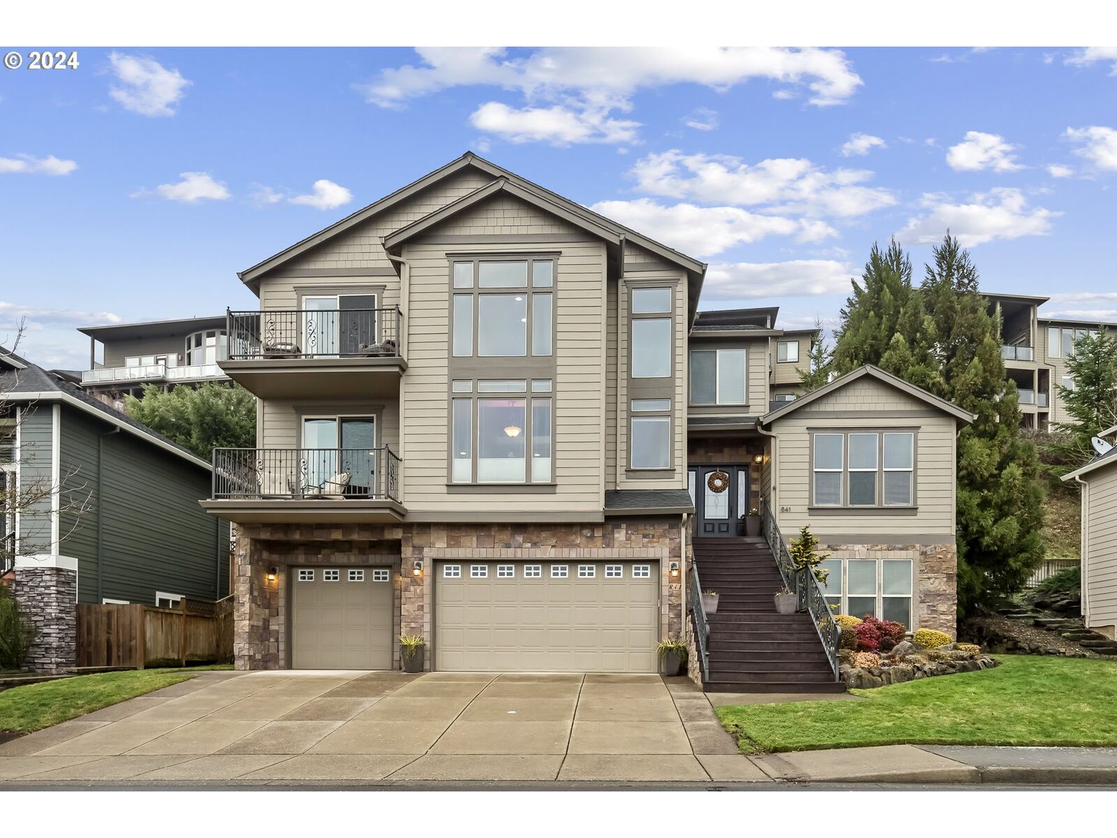 Property Photo: 841 W Z St WA 98671