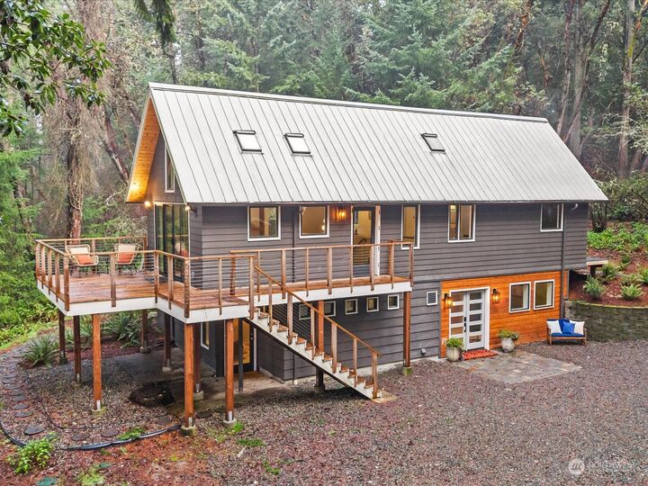 3 bed Vashon home for sale 25311 75th Avenue SW, Vashon, WA 98070