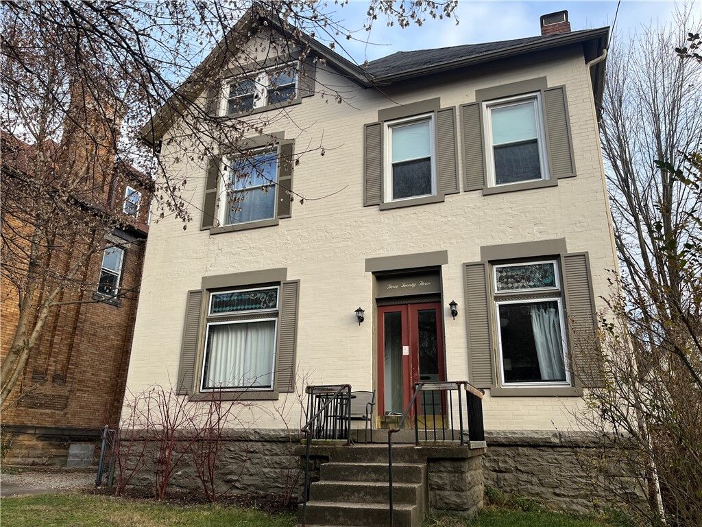 Property Photo:  323 S Fairmount St  PA 15232 
