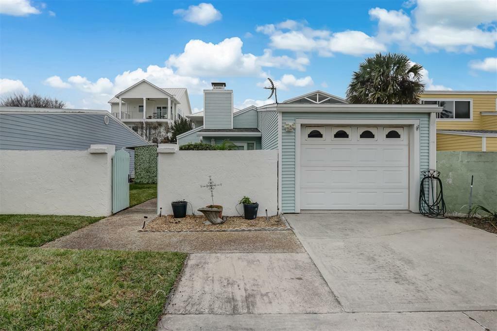 Property Photo:  533 Tarpon Avenue  FL 32034 