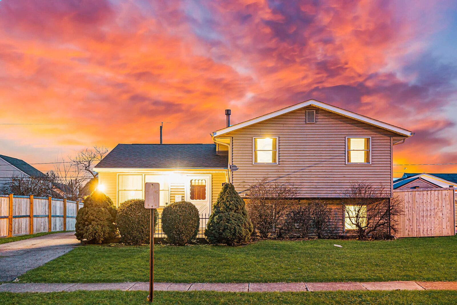 Property Photo:  4411 Paxton S Drive  OH 43026 