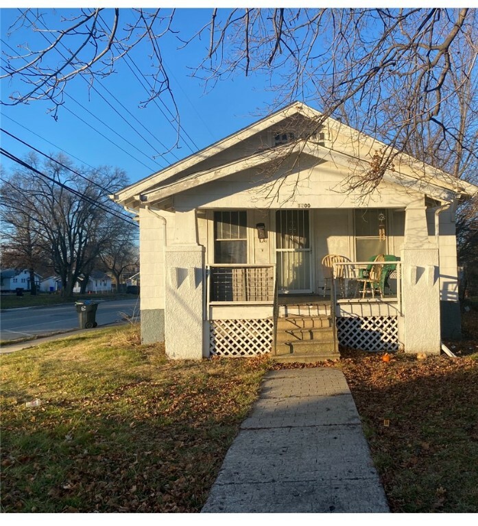 Property Photo:  1200 Johns Avenue  IL 62521 