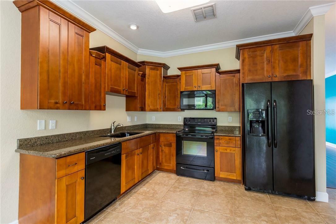 Property Photo:  265 Alexander Woods Drive  FL 33563 