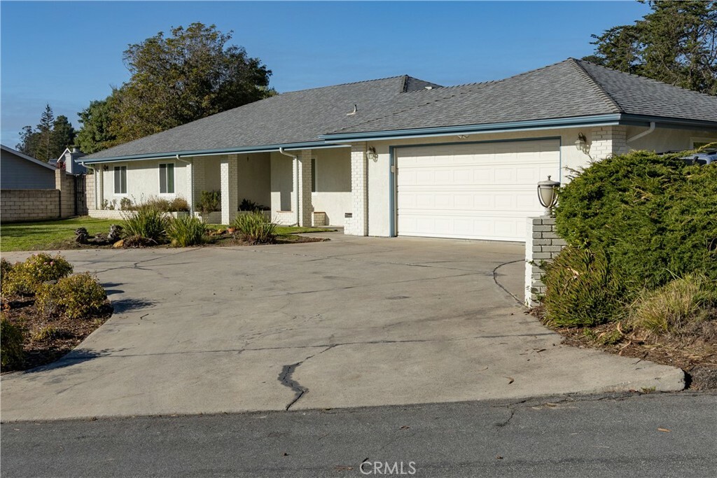 Property Photo:  2620 Brentwood Circle  CA 93420 