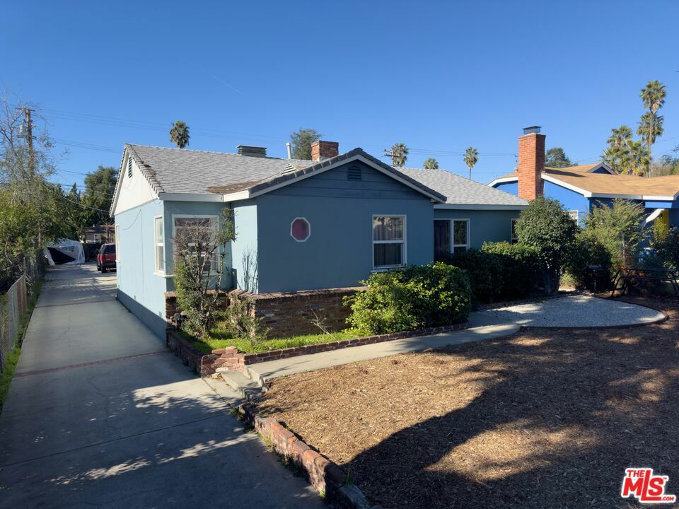 Property Photo:  2479 Lincoln Avenue  CA 91001 