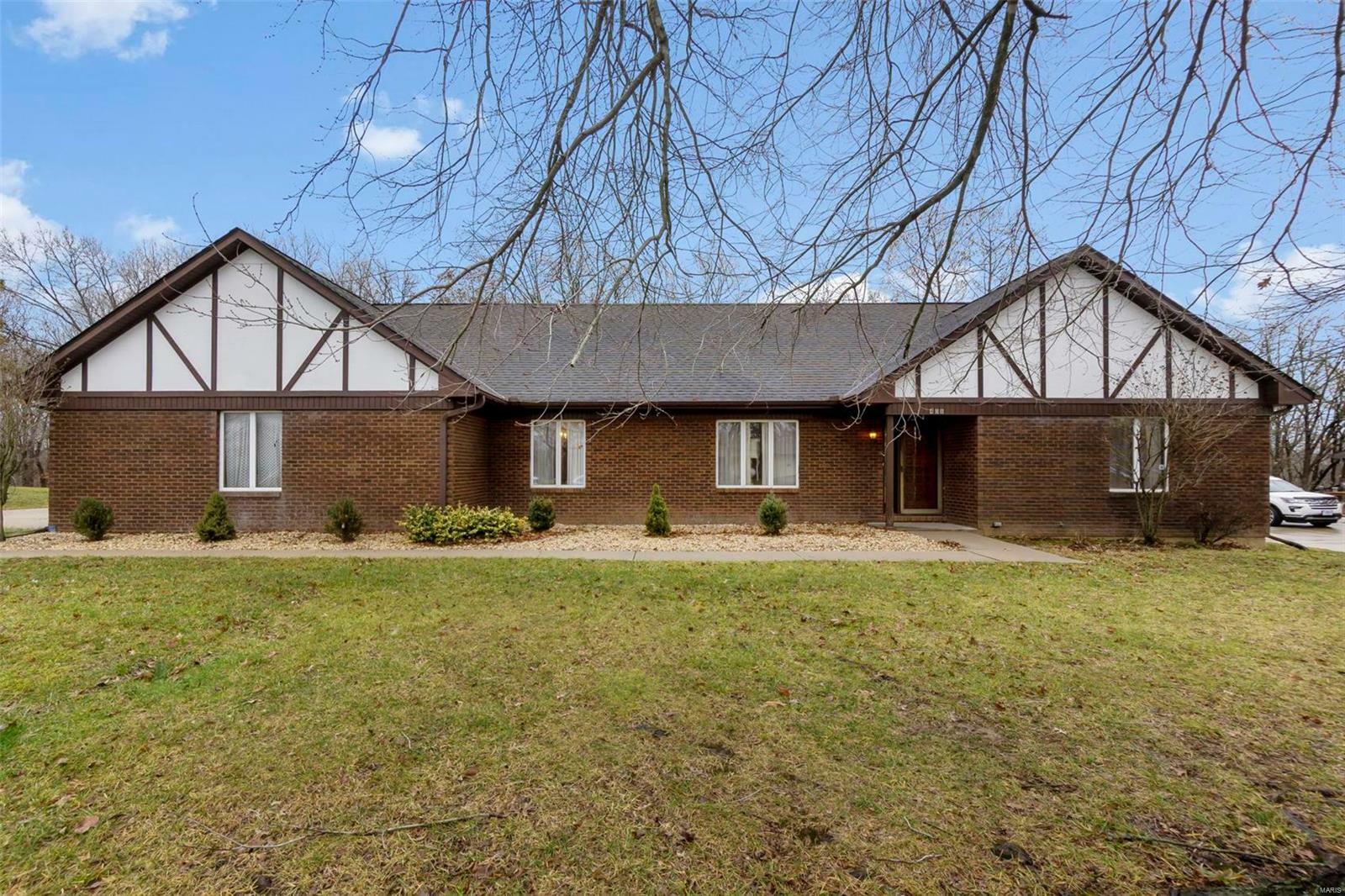 Property Photo:  408 Donna Drive  MO 63755 