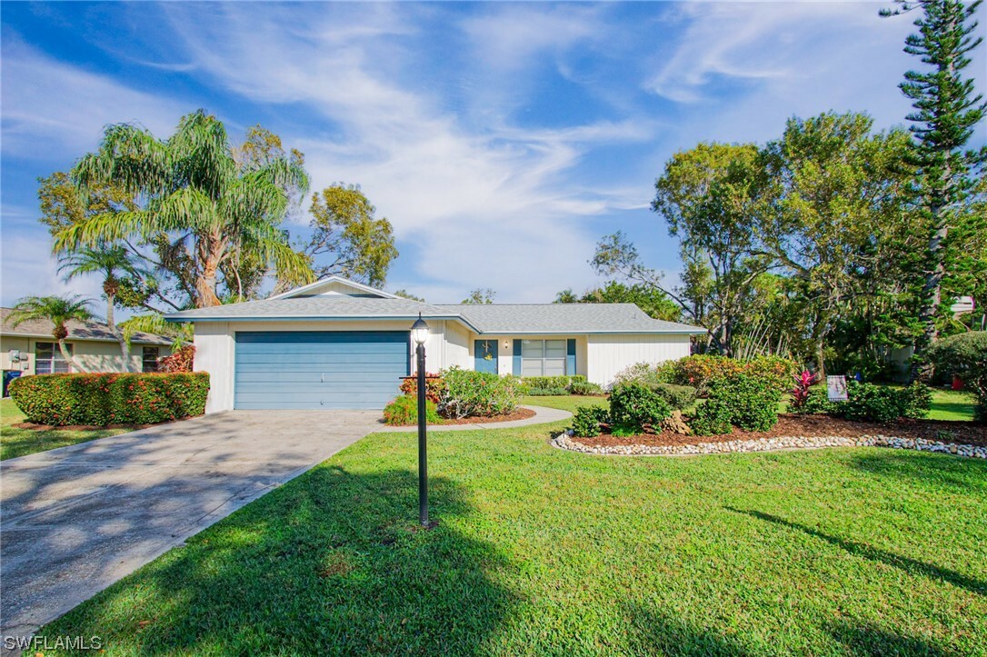 Property Photo:  1433 Claret Court  FL 33919 