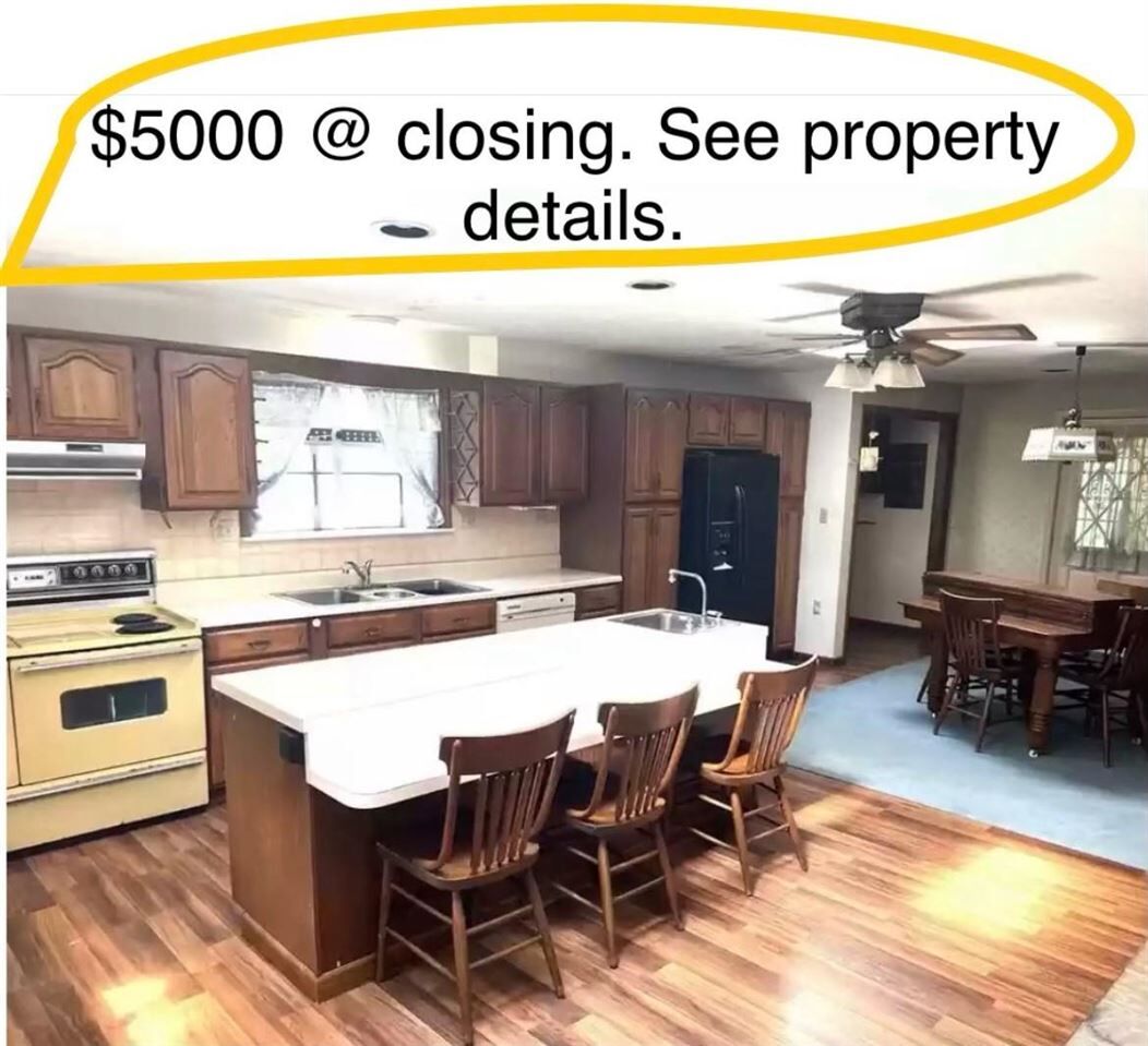 Property Photo: 1516 Middleboro Pike IN 47374