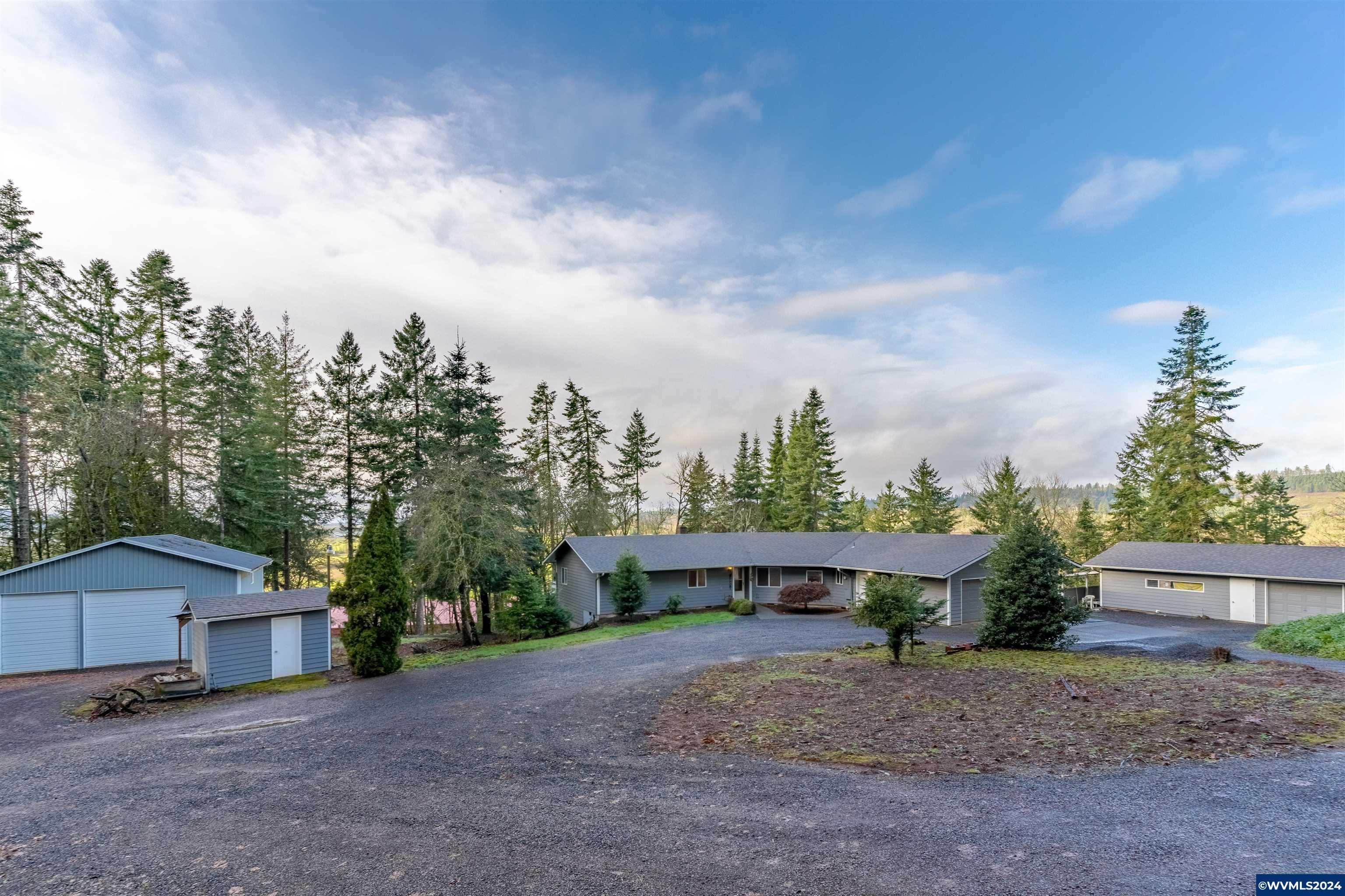 Property Photo: 40615 Rodgers Mountain Lp OR 97374