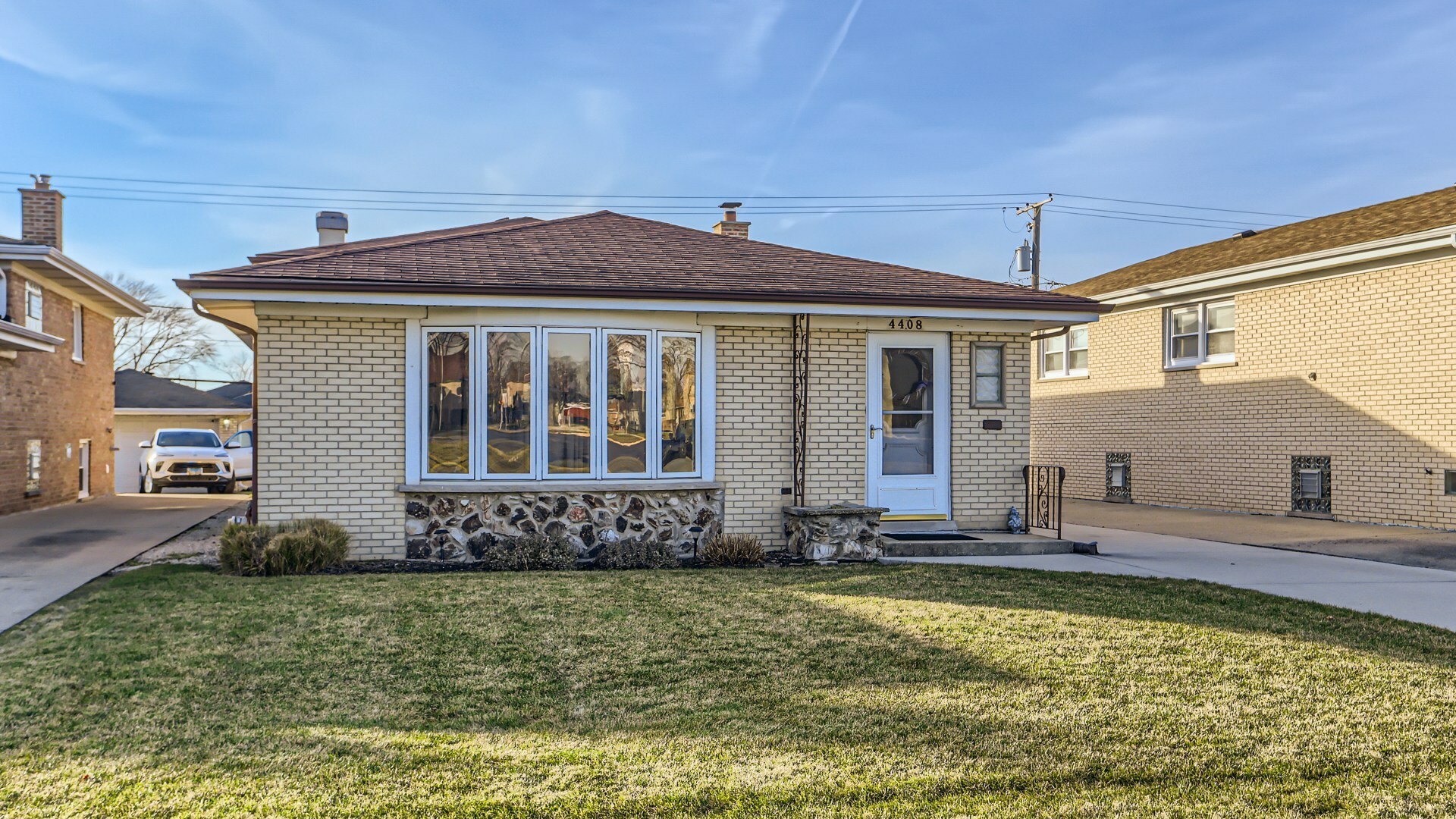 Property Photo:  4408 N Ozanam Avenue  IL 60706 