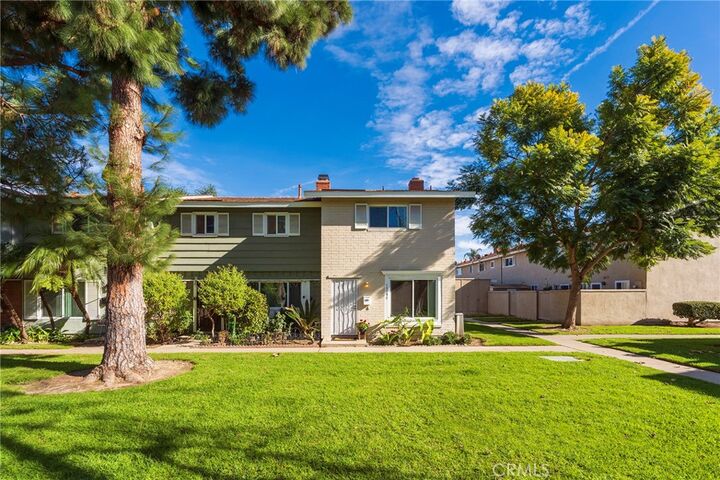 Property Photo: 19795 Claremont Ln CA 92646