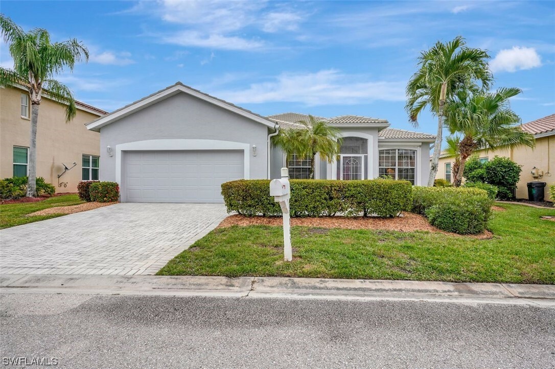 Property Photo: 11165 Lakeland Circle FL 33913
