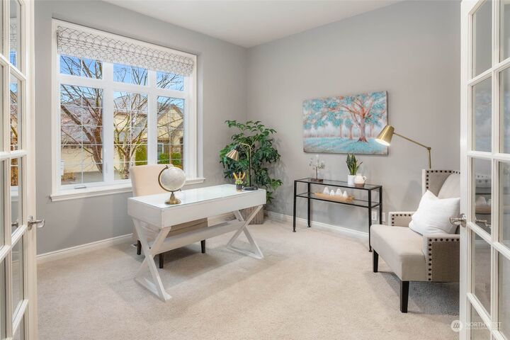 Property Photo:  2450 NE Davis Loop  WA 98029 