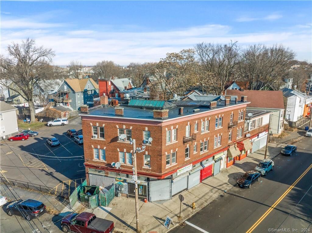 Property Photo:  50 Wood Avenue 6  CT 06605 