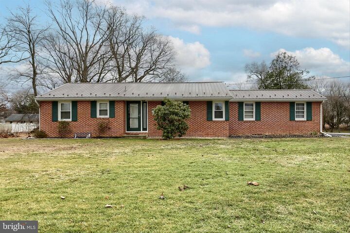 121 Pine Road  Mount Holly Springs PA 17065 photo