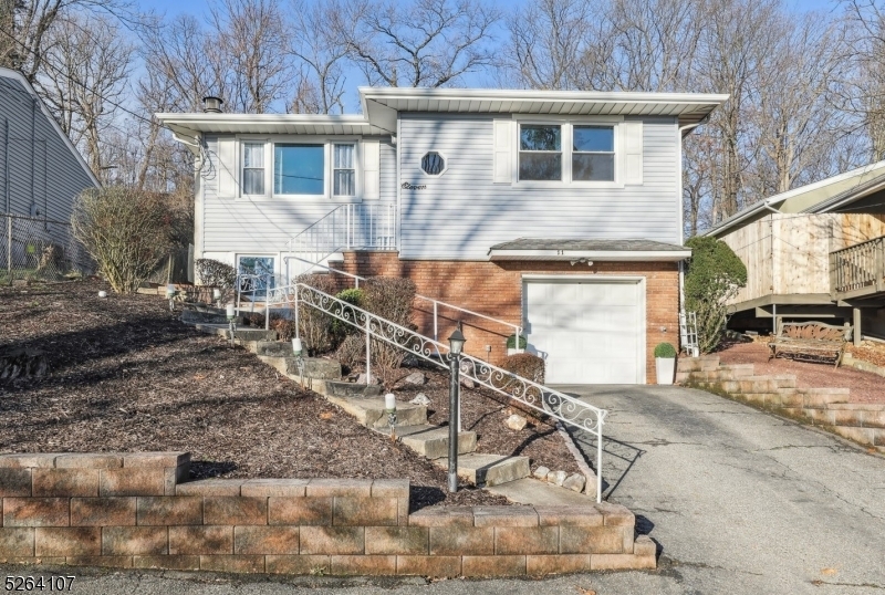 Property Photo:  11 Cleveland Ter  NJ 07052 