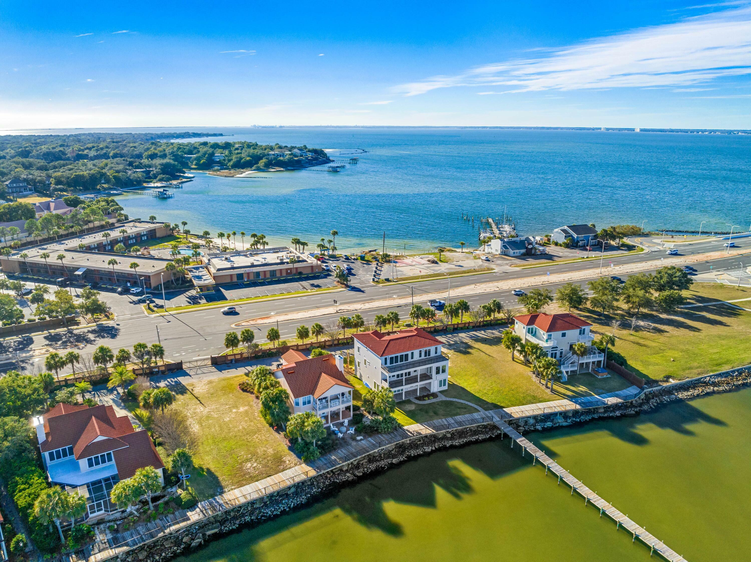 Property Photo:  28 Bay Bridge Drive  FL 32561 