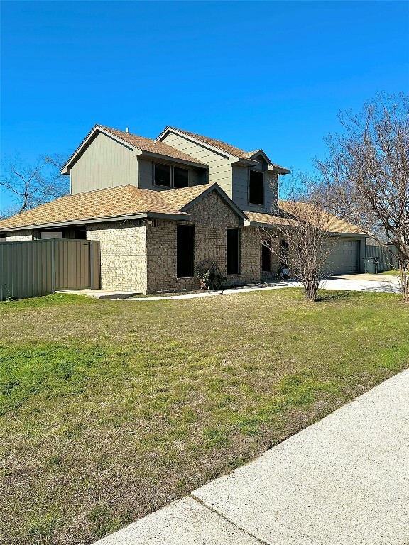 Property Photo:  2127 Lazy Ridge Drive  TX 76543 