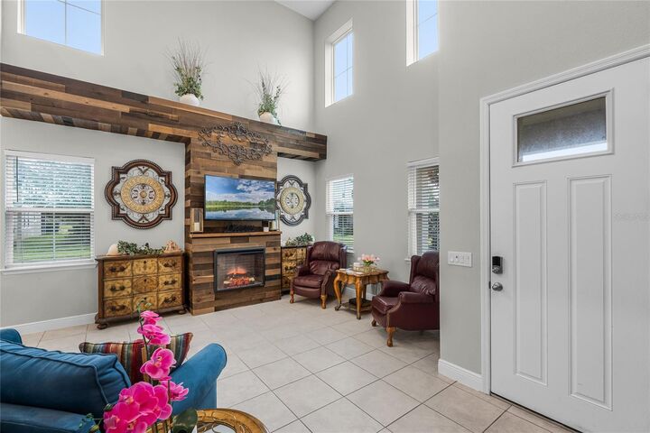 Property Photo: 9640 Amber Chestnut Way FL 34787