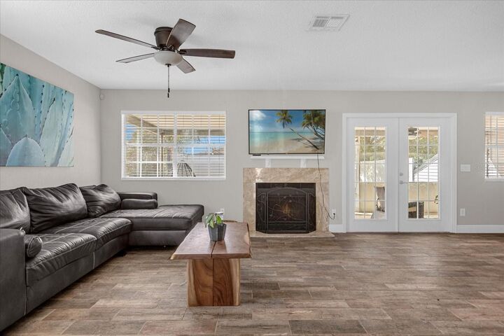 Property Photo: 1328 Landry Circle FL 32750